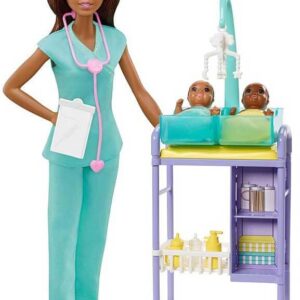 Barbie Doktor med Bebisar och Skötbord GKH24
